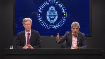 Luis Caputo, durante la conferencia en la que anunció el acuerdo con el FMI.