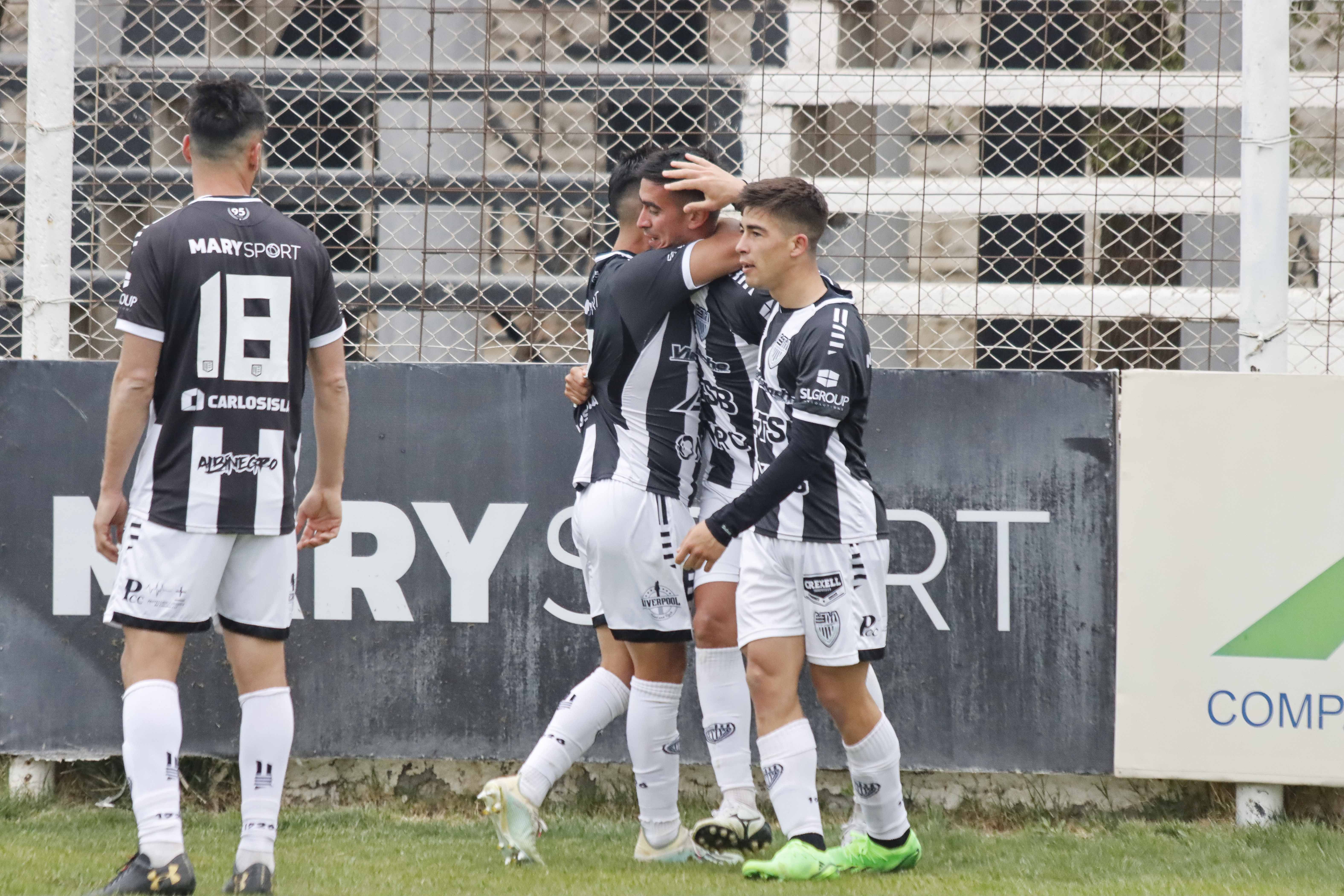 El gol de Ezequiel Ávila para Cipolletti fue a los 39 del complemento ante Argentino.