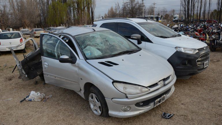 El Peugeot 206 junto a la EcoSport