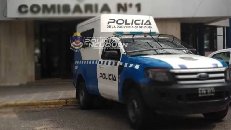 El cabo Juan Erice prestaba servicios en la Comisaría Primera cuando ocurrió el hecho. | LM Neuquen El cabo Juan Erice prestaba servicios en la Comisaría Primera cuando ocurrió el hecho.