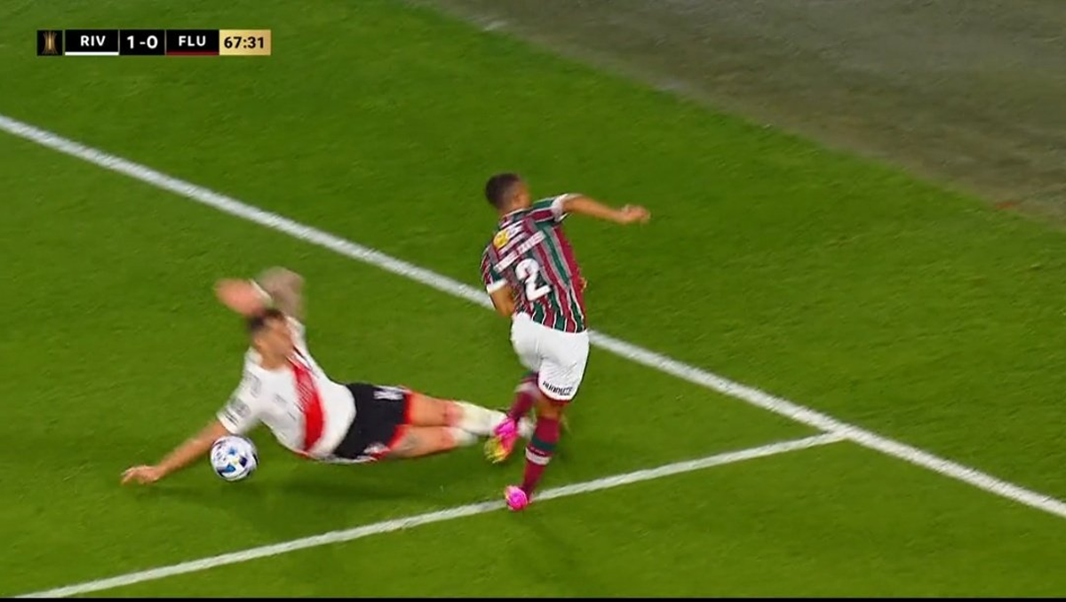 Las perlitas de River-Fluminense: el penal no cobrado a González Pírez y Felipe Melo festejando un lateral