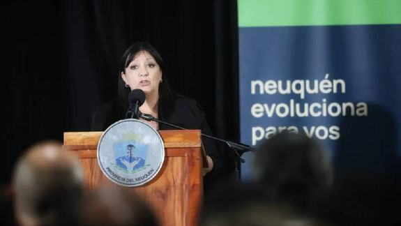 La ministra de Educacion de la Provincia de Neuquén, Soledad Martínez.