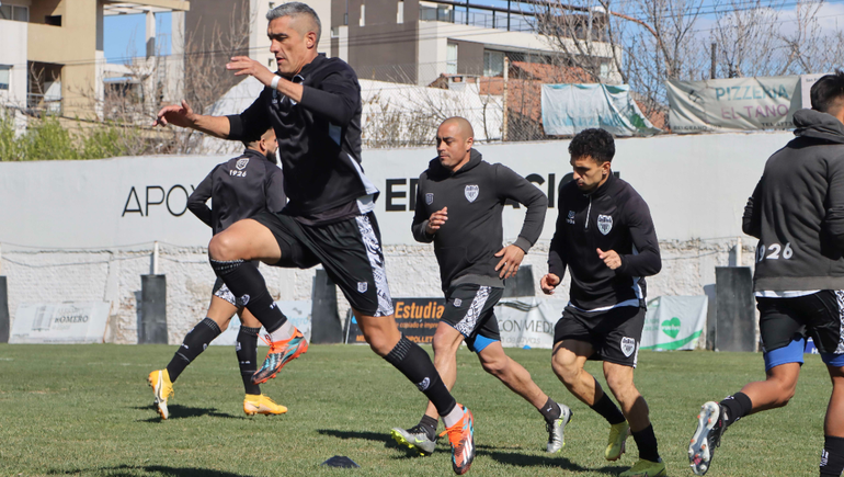 Manolo Berra fue uno de los jugadores más regulares de Cipolletti en el año. Fotos: Anahí Cárdena