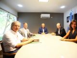 El gobernador de Neuquén, junto a la representante de Río Negro y el viceministro de Energía de Nación.