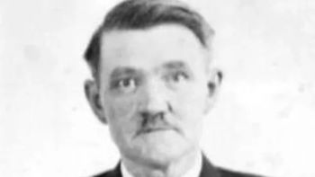 Alexander Schikorra, el doble de Hitler en Comodoro Rivadavia.jpg
