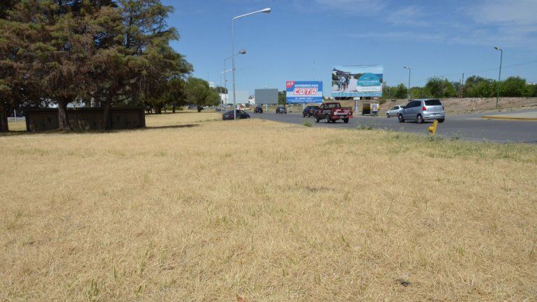 Quiroga se quejó por el abandono del sector de ingreso a la ciudad.