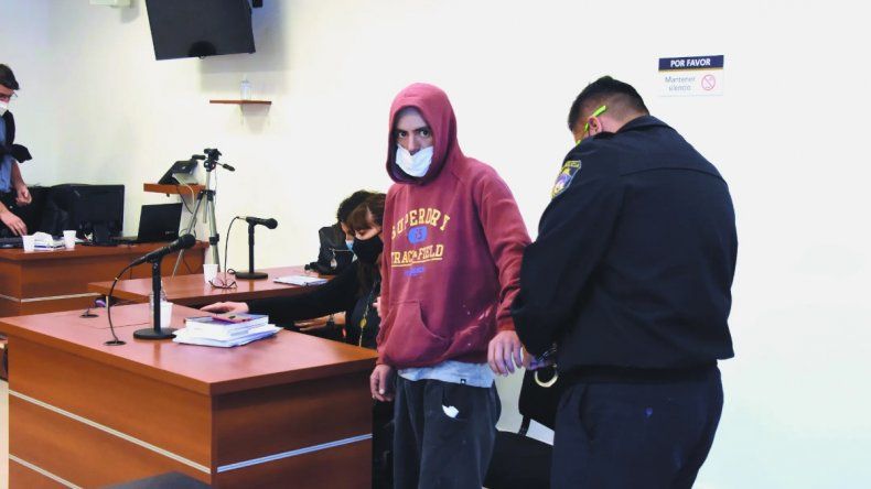 Fernando Emanuel Agüero (33) fue acusado por el crimen de Elías Nahuel Giménez Canales (23) en Plottier.