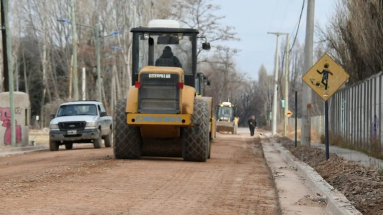 Avanza la obra de pavimentación de 35 cuadras nuevas en el marco del plan Orgullo Neuquino