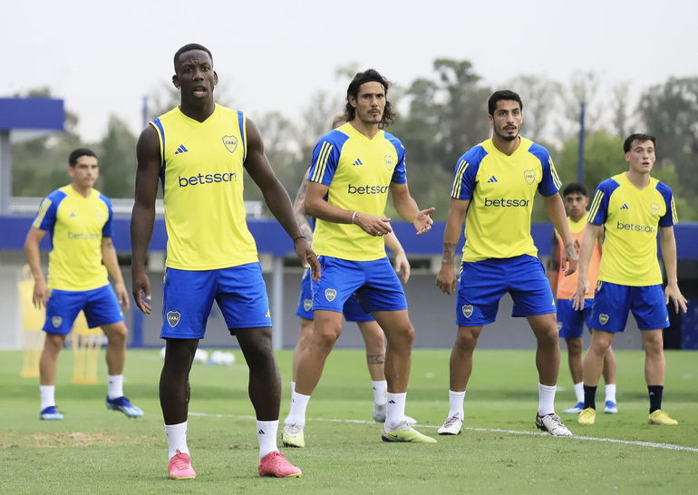 Con Cavani descartado por lesión, el 11 que ensayó Miguel Ángel Russo en Boca