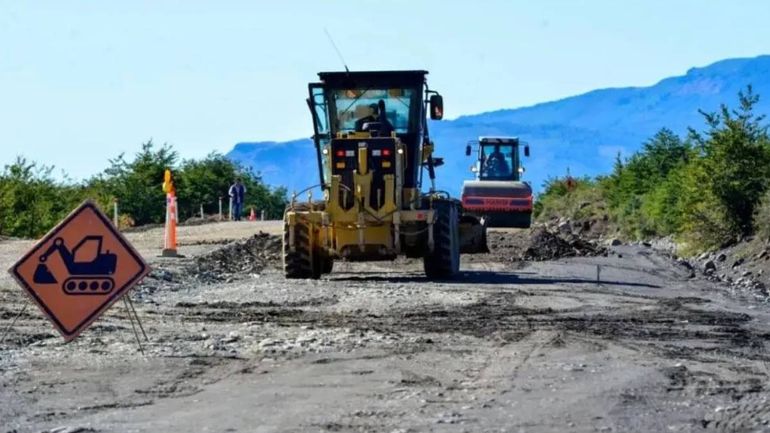 Integración: avanza a la pavimentación de la Ruta 60 hasta el paso Mamuil Malal