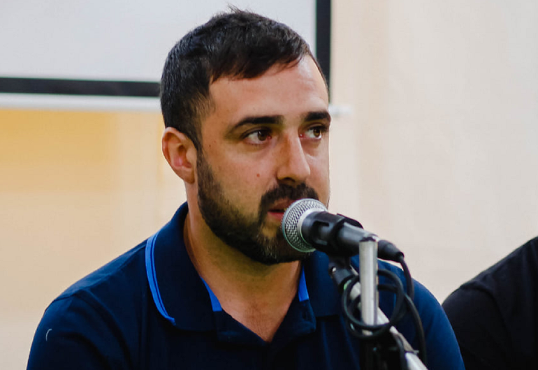 Ariel Koon es uno de los jóvenes dirigentes que viene trabajando desde su club en Lifune. 