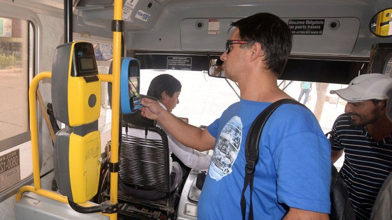Podrían hacer una vaquita para que no suba el boleto