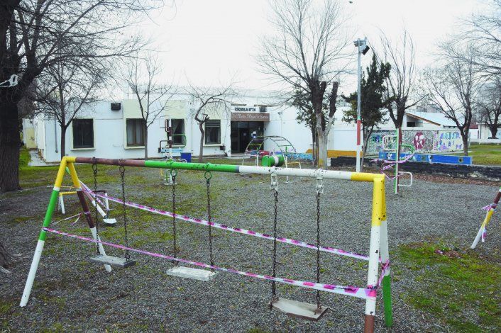 Las escuelas de la provincia no tuvieron el retorno a clases presenciales esperado. Hubo mucho enojo de los padres.