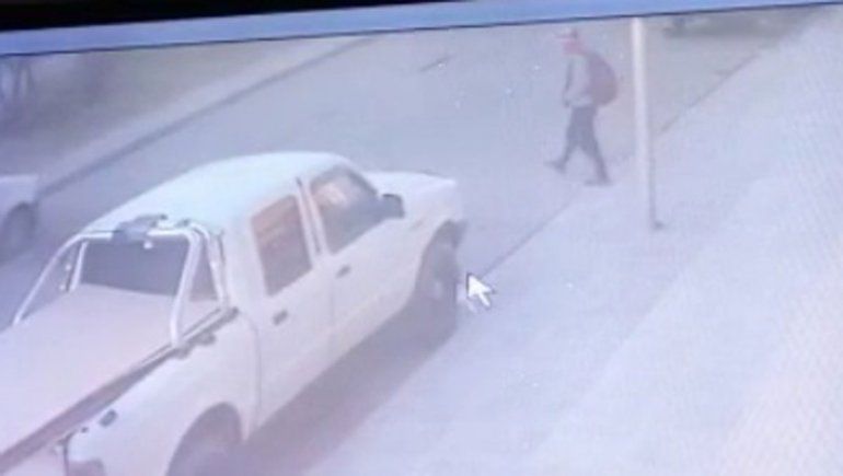Video: así se robaron una camioneta en cercanías a un hiper