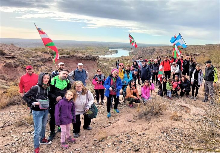 Caminata de Basckos de la Confluencia. Caminata de Basckos de la Confluencia.