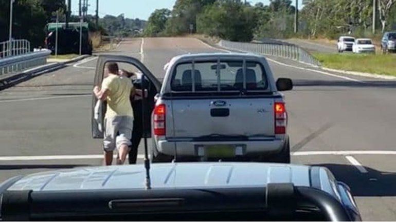 La Policía está analizando las imágenes difundidas para dar con el agresor.