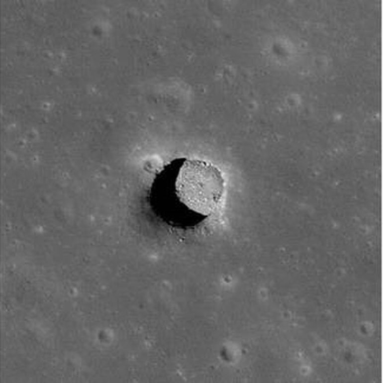 La NASA concluyó que las cuevas halladas en la Luna serían un espacio habitable por los seres humanos. La NASA concluyó que las cuevas halladas en la Luna serían un espacio habitable por los seres humanos.