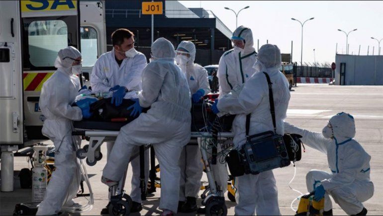 Francia supera la barrera de las 10 mil muertes con 1.427 en un solo día