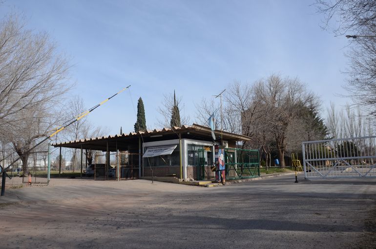 Cerámica Neuquén se encuentra paralizada por el corte de energía eléctrica. Cerámica Neuquén se encuentra paralizada por el corte de energía eléctrica.