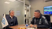 El gobernador Rolando Figueroa en una reunión con el presidente de la AFA.