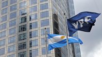 el gobierno investiga filtraciones en el caso ypf y oficializa 60 despidos en la procuracion del tesoro