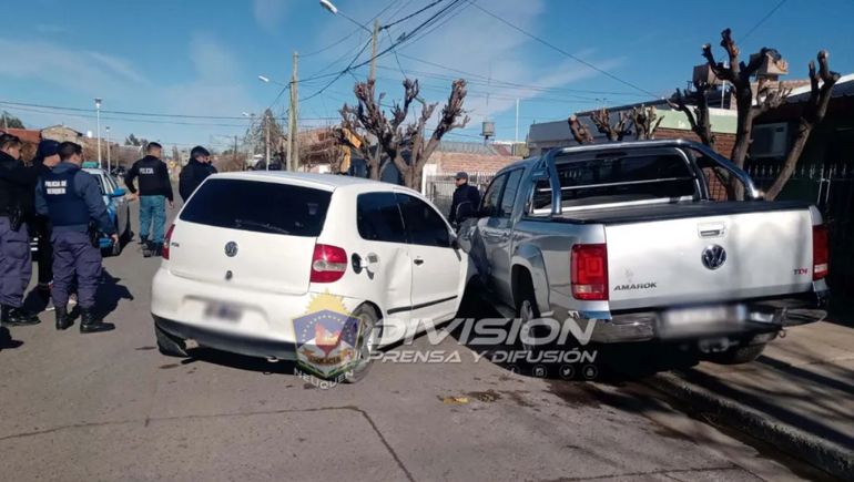 Robo, persecución y choque: tres ladrones detenidos