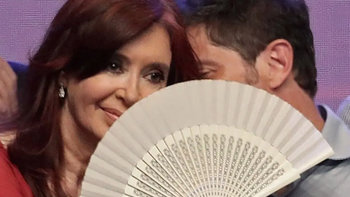 Cristina Fernández y Axel Kicillof, dos de los funcionarios que impulsaron la expropiación de las acciones de YPF. Cristina Fernández y Axel Kicillof, dos de los funcionarios que impulsaron la expropiación de las acciones de YPF.