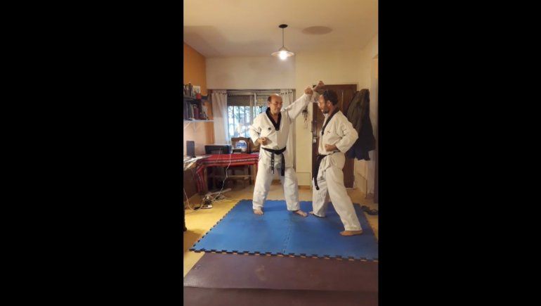 Profes ofrecen actividades físicas por Facebook e Instagram