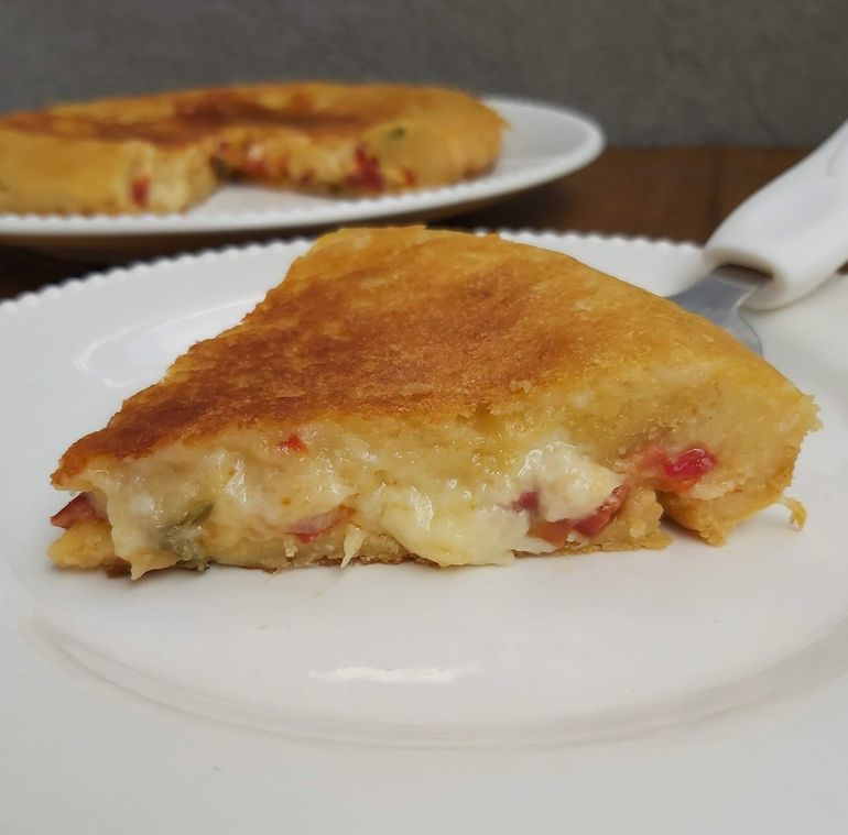 Fainá rellena, una receta deliciosa para hacer en casa. Fainá rellena, una receta deliciosa para hacer en casa.