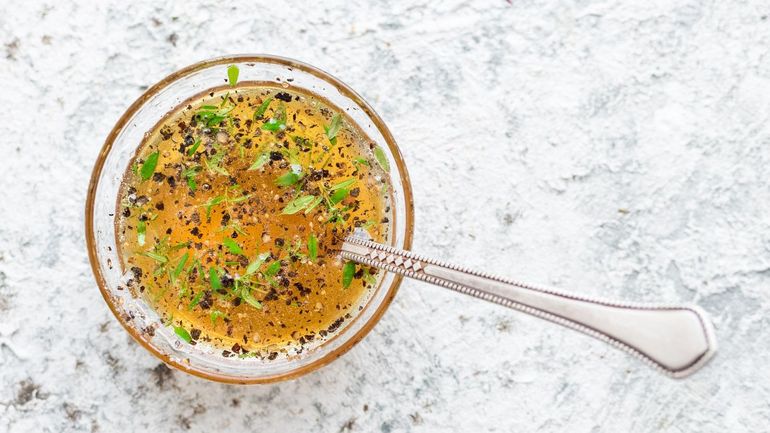 Las vinagretas son ideales para realzar tus preparaciones y darle más vida a las ensaladas. Las vinagretas son ideales para realzar tus preparaciones y darle más vida a las ensaladas.