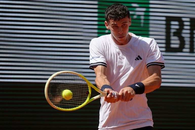 Batacazo total en Roland Garros: Juan Manuel Cerúndolo eliminó a Jannik Sinner