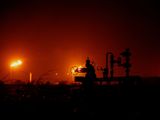 La petrolera estatal PDVSA tiene dificultades para incrementar las inversiones. REUTERS/Leonardo Fernandez Viloria/File Photo