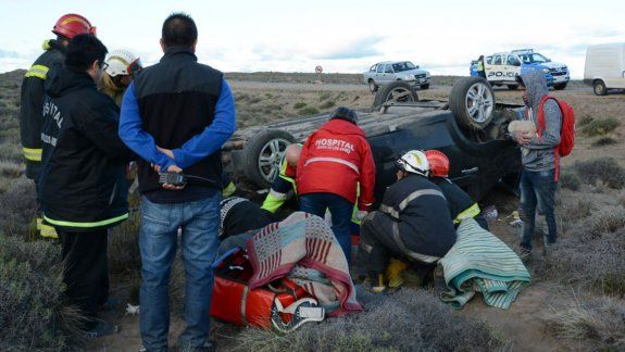 Dos heridos del vuelco fueron trasladados a Neuquén