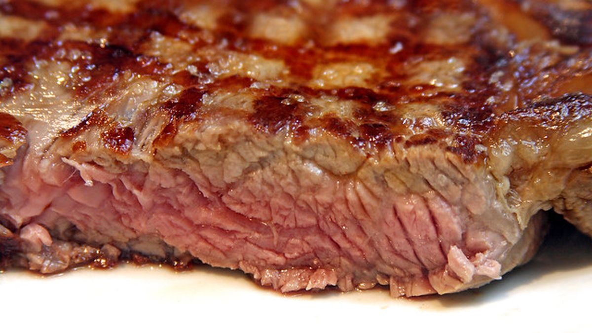 Se hunde el consumo de carne en las familiar argentinas thumbnail