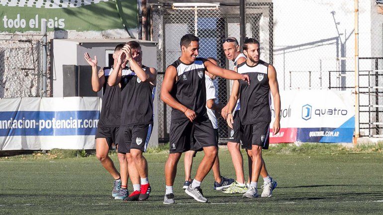 Cipo adelantó el horario del partido ante Ferro de Pico