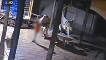 conmocion: un nene de 2 anos mato a su mama de un disparo mientras cenaban conmocion: un nene de 2 anos mato a su mama de un disparo mientras cenaban