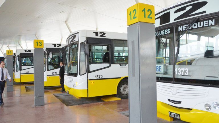 La empresa Autobuses Santa Fe presentó cinco unidades nuevas