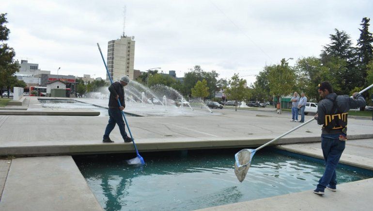 Restauran las fuentes de agua de la ciudad