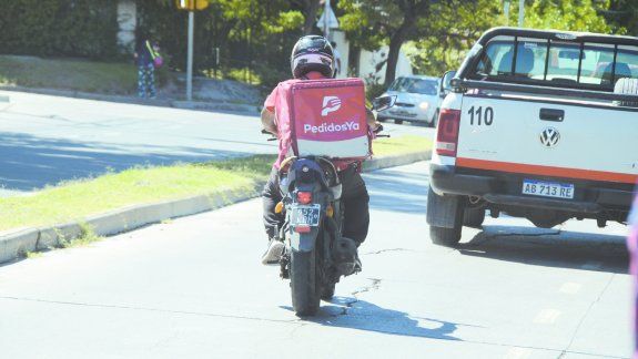 Un delivery fue a entregar un pedido