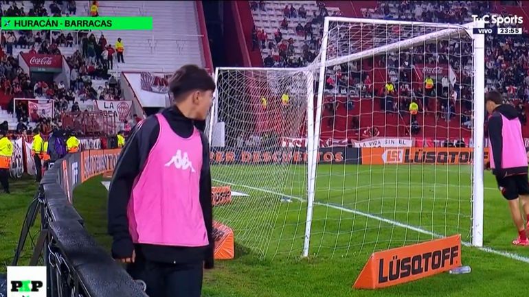 Polémica contra los alcanzapelotas de Huracán Polémica contra los alcanzapelotas de Huracán