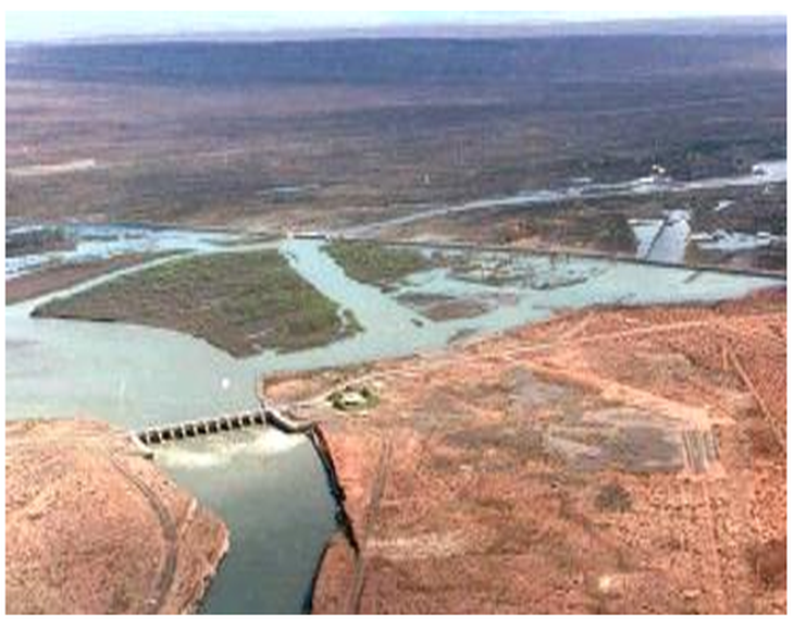  Las obras de Cerros Colorados tiene por finalidad derivar el agua del río Neuquén a dos cuencas naturales, formando los embalses Los Barreales y Mari Menuco. Foto: AIC