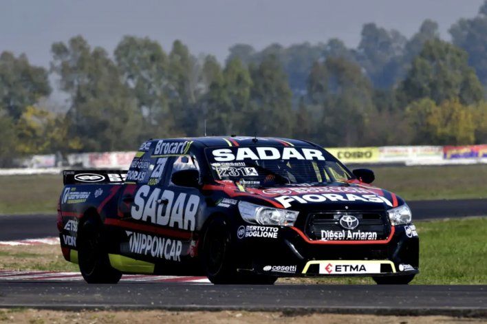 Manu Urcera terminó 2do luego de ganar su serie antes de la Final del TC Pick Up.