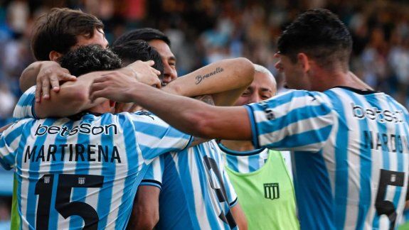 Maravilla Martínez anotó un doblete para Racing.