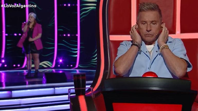 Cantó en La Voz, desafinó todo el tema y Montaner se tapó los oídos