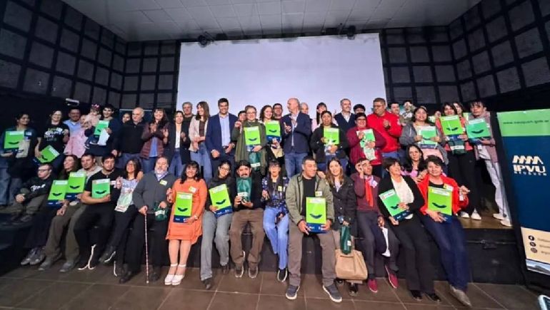 Entrega de viviendas en Neuquén.