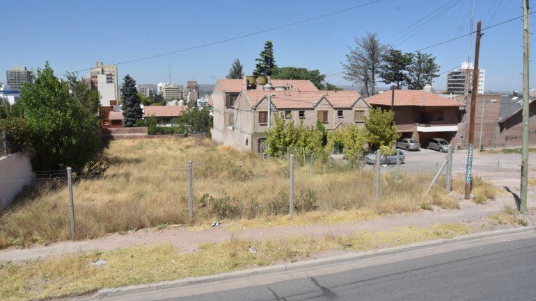 Este baldío abandonado