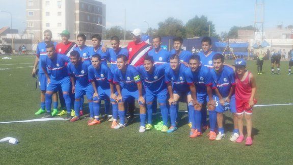 El plantel de Los Canales que hizo historia en la Copa Neuquén 2015.