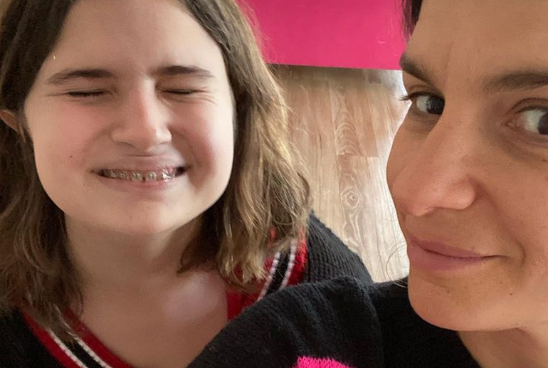 La hija de Dalia Gutmann cumplió 15 años y la humorista le dedicó posteo con fotos de las dos juntas.