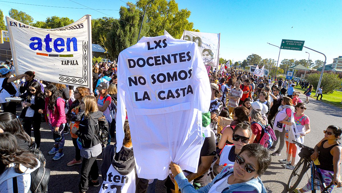 Docentes y judiciales de Neuquén
