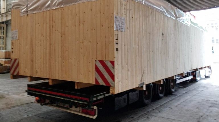 El traslado de los componentes para la represa de Nahueve. El traslado de los componentes para la represa de Nahueve.